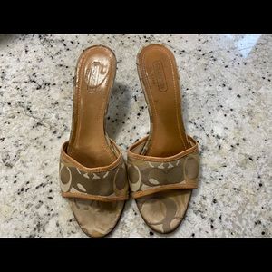 Coach signature C kitten heel sandals size 10